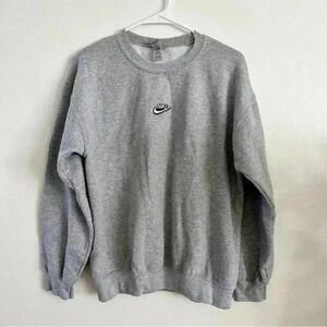 Nike Embroidered Logo Sweater Sweatshirt Pullover Womens Size Medium Grey‎ Gray